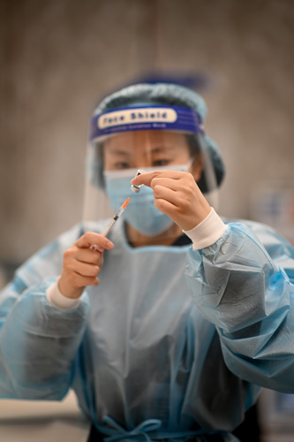 Cohealth administers 25,000th dose of COVID vaccine