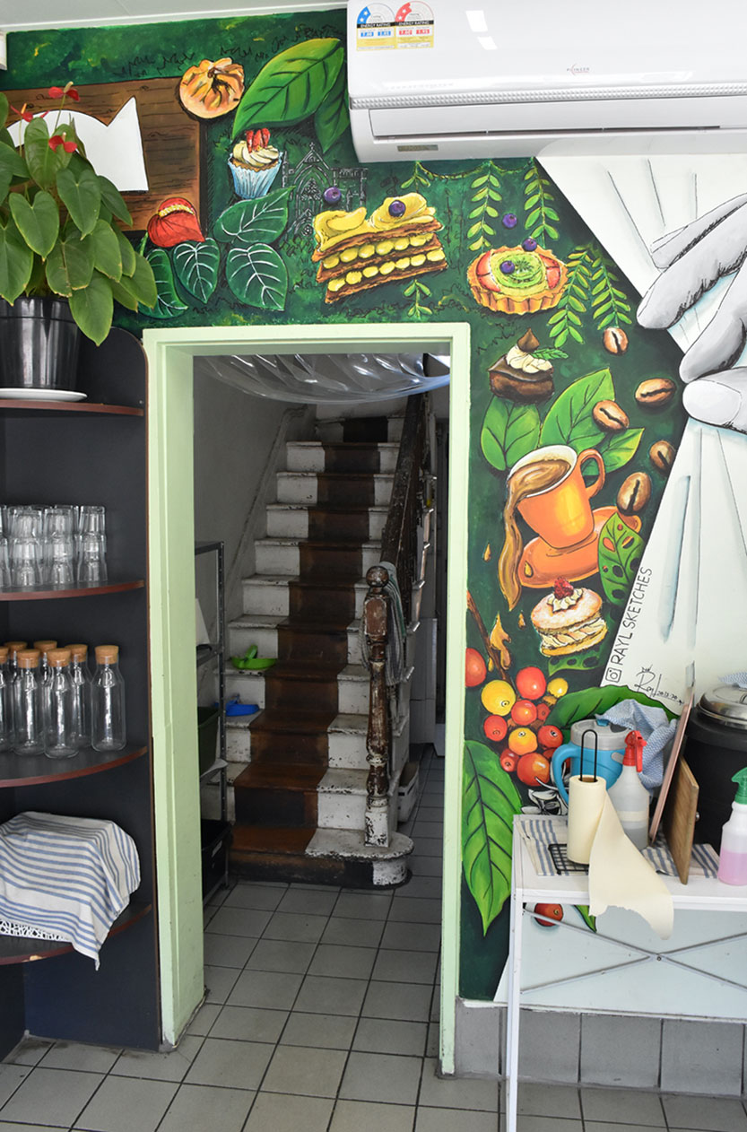 Art hot spot for the ‘hood