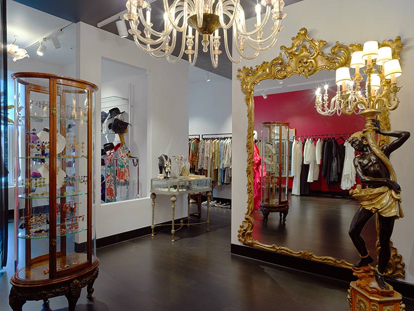 Pulling the veil of an iconic fashion doyenne