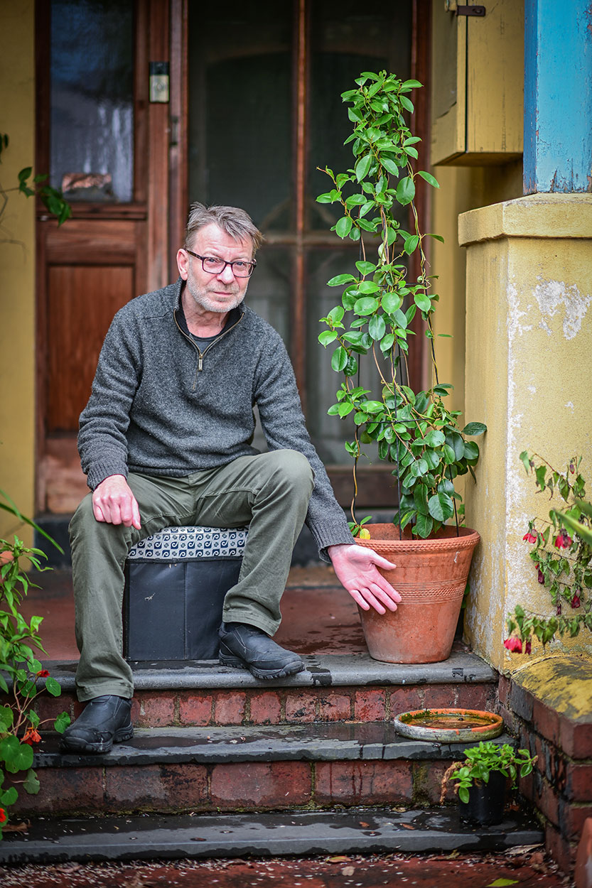 Green-fingered thieves take off with pot plants in Kensington
