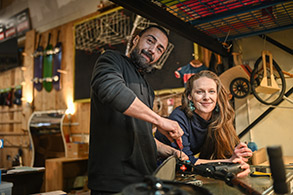 South Melbourne Market welcomes back visitors after COVID scare