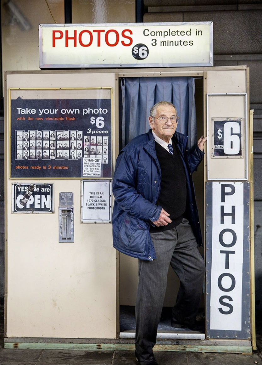 Tributes flow for Flinders Street Station photo booth owner