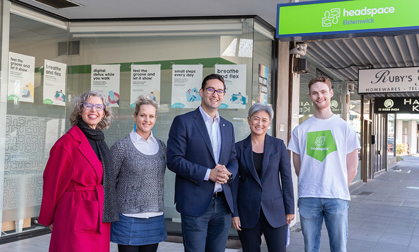 Labor pledges to open a South Melbourne Headspace facility