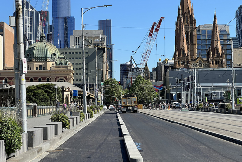 New bike lanes on St Kilda Rd, Princes Bridge complete