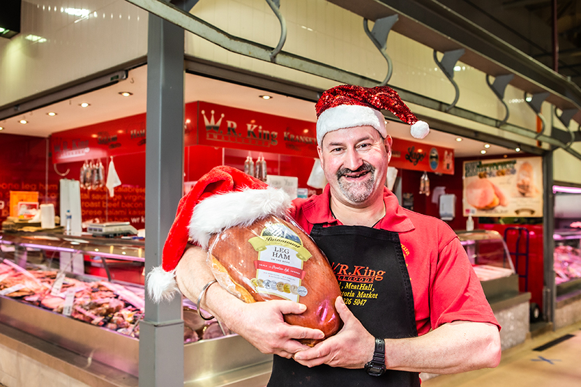A very QVM Christmas: Two beloved traders keep tradition alive