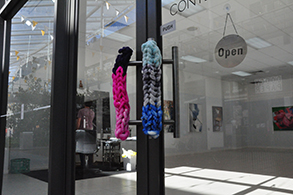 Spinning a yarn (bomb)