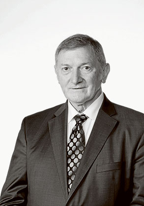 Docklands pioneer Tony Smarrelli is back in the business of giving locals tax advice.