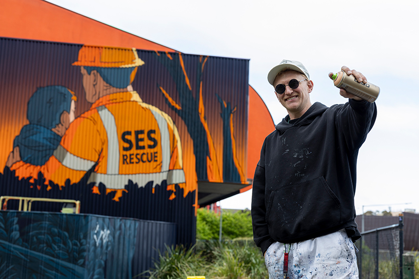 New mural honours SES volunteers on Southbank landmark
