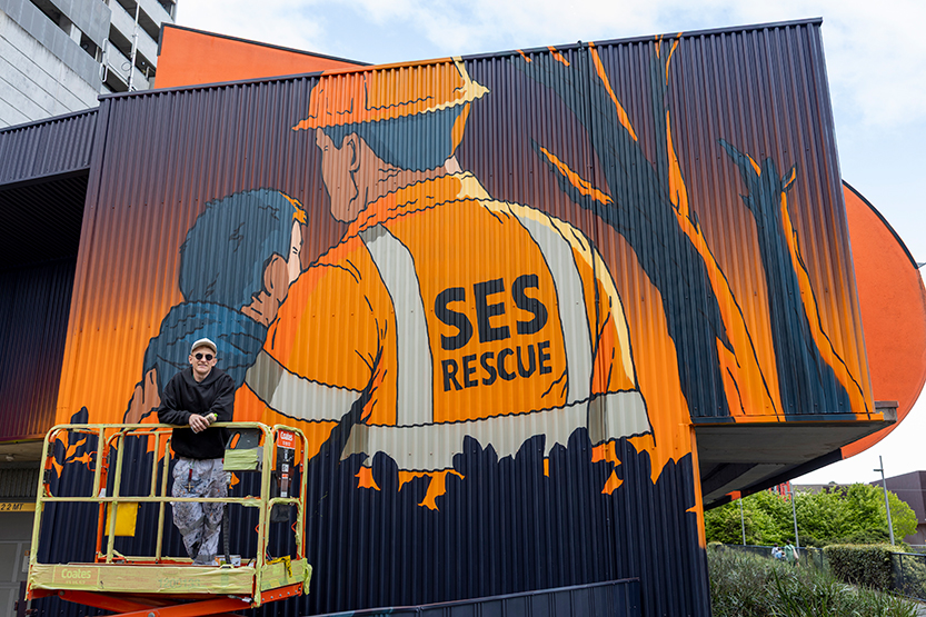 New mural honours SES volunteers on Southbank landmark