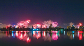 Big crowds behave well and celebrate new year