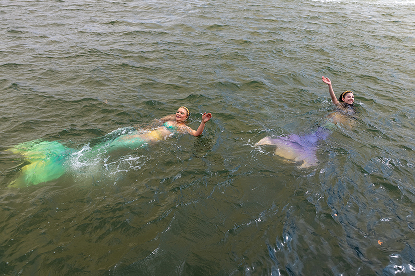 Mermaids make waves for ocean conservation in Port Phillip Bay