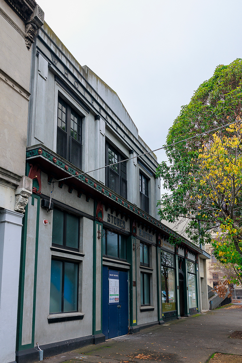 South Melbourne bathhouse on brink as heritage delays threaten $5m project