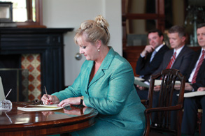 NEW ARTS MINISTER