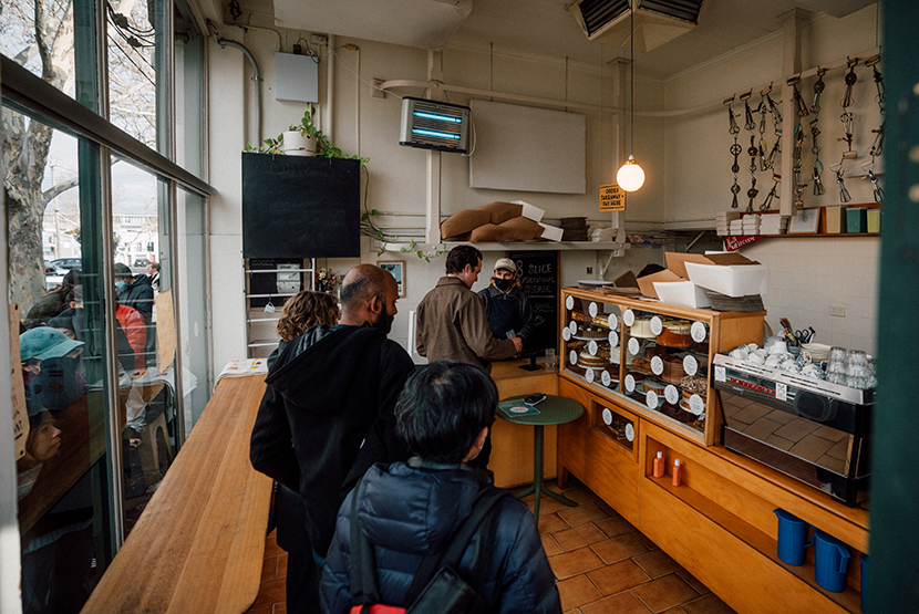 An ent-icing farewell: fans flock in droves as popular cake store closes