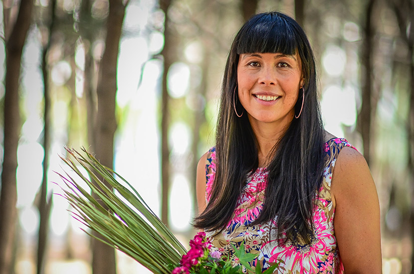Emerald’s blooming good “friendship through flowers”
