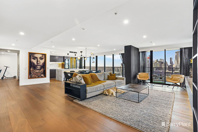 Rare sky home offers unrivalled Docklands views