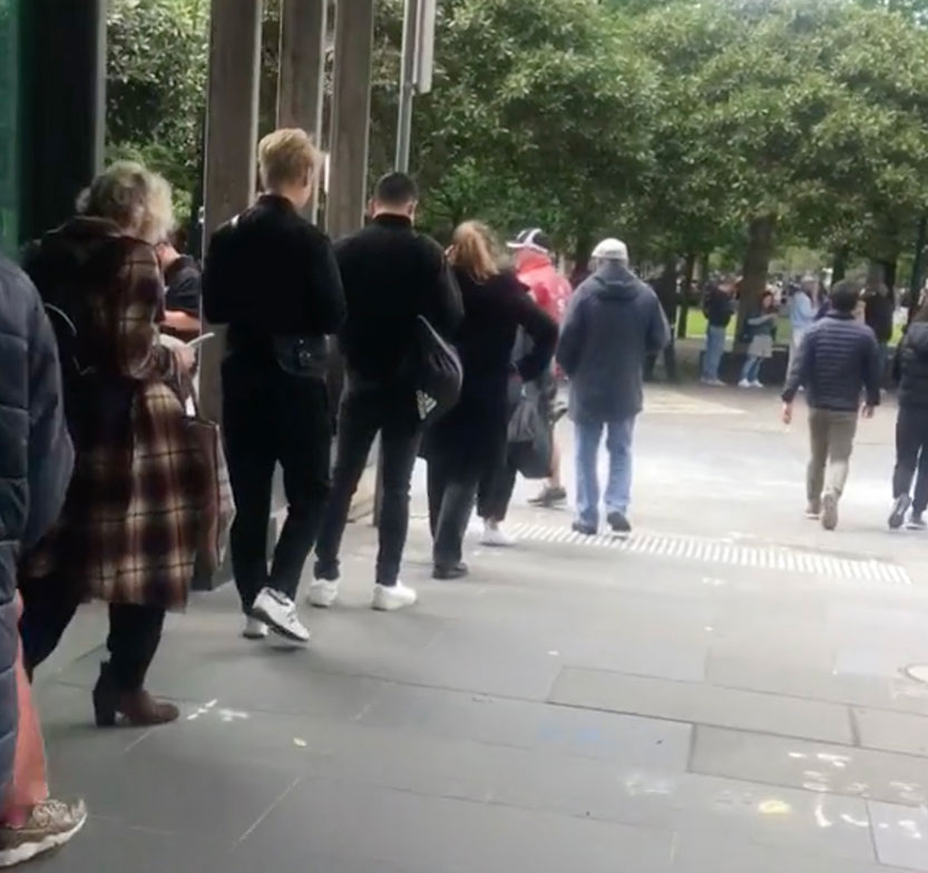 Docklands’ queues for voting in referendum “not good enough”
