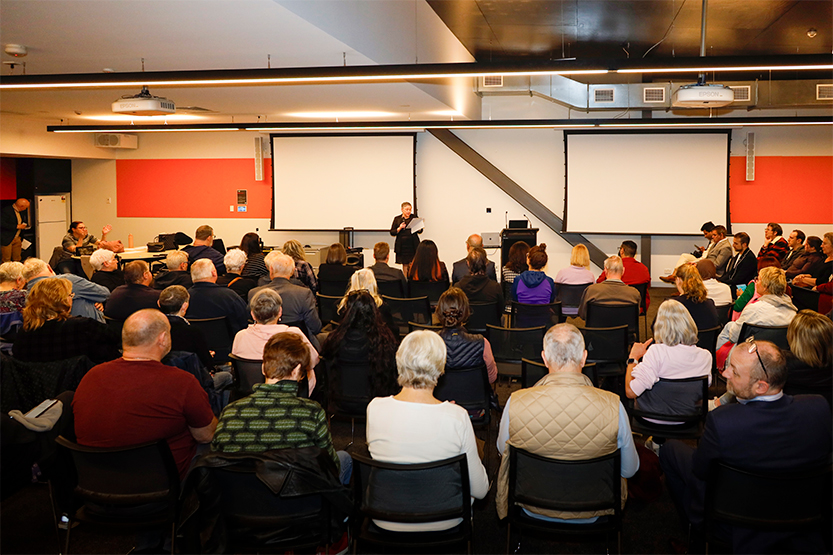 Docklanders meet their candidates for Town Hall