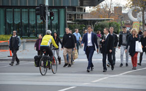 Separating cyclists and pedestrians on promenade