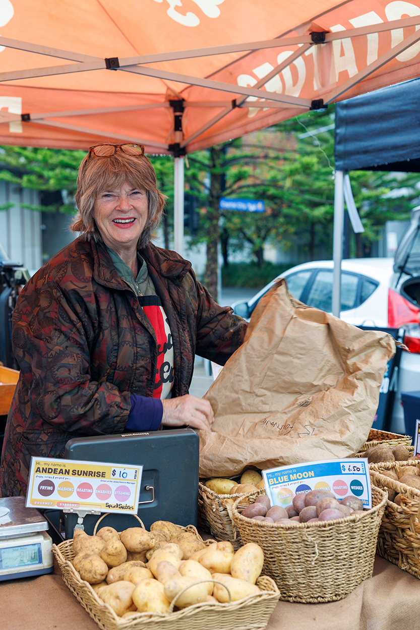 Docklands Waterfront Farmers’ Market launch draws big crowd despite rough weather