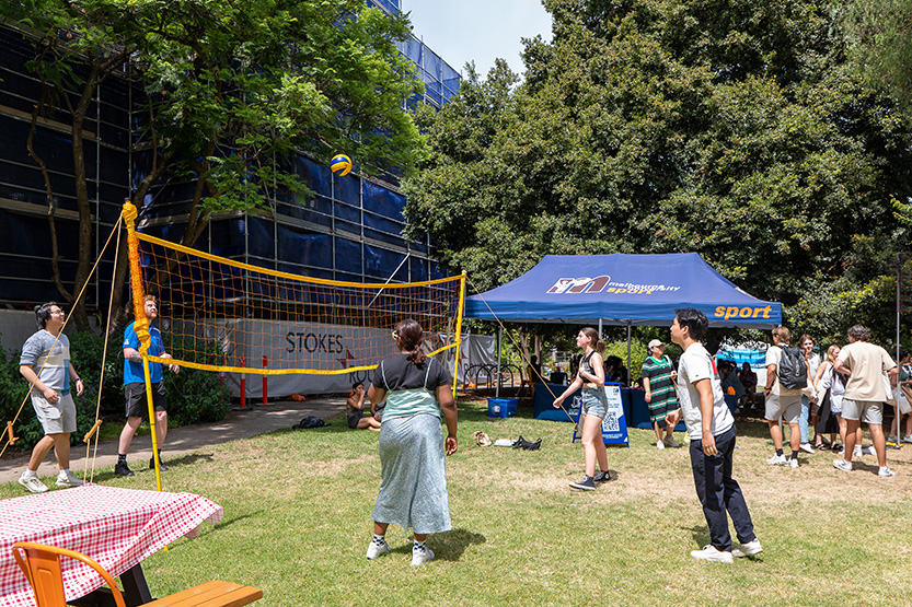 Thousands of students gather for O-Week festivities