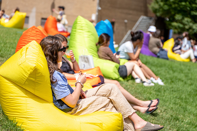 Thousands of students gather for O-Week festivities