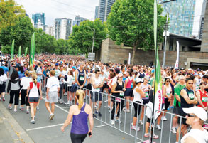 City2Sea of people