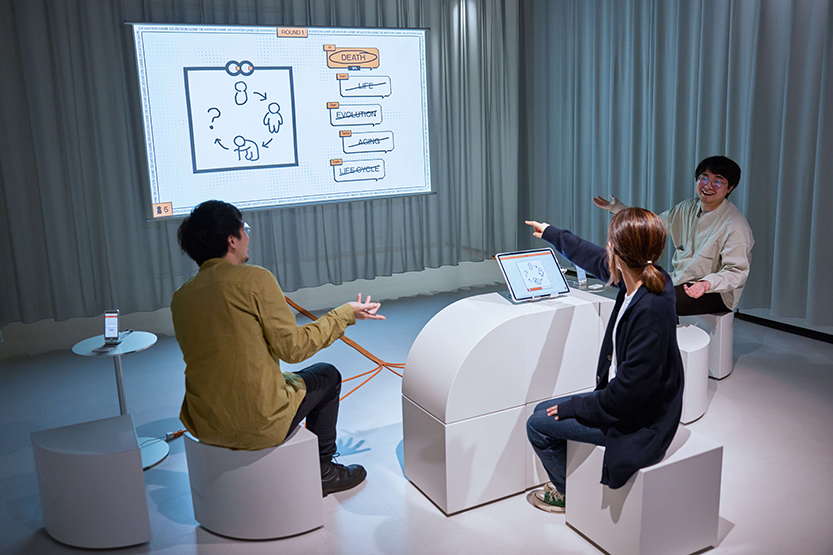 DISTRACTION exhibition at Science Gallery unpacks the chaos of digital life
