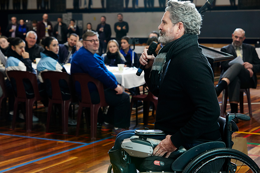 Cricket great Chris Cairns inspires local Melbourne school community
