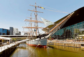 Keeping Polly Woodside shipshape