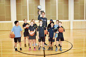 Students test out new basketball stadium