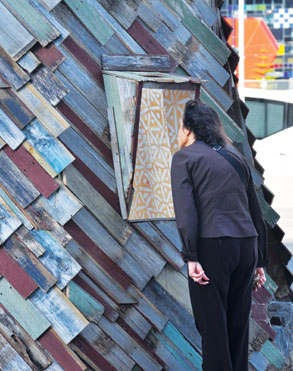 Harbouring the artistic wave