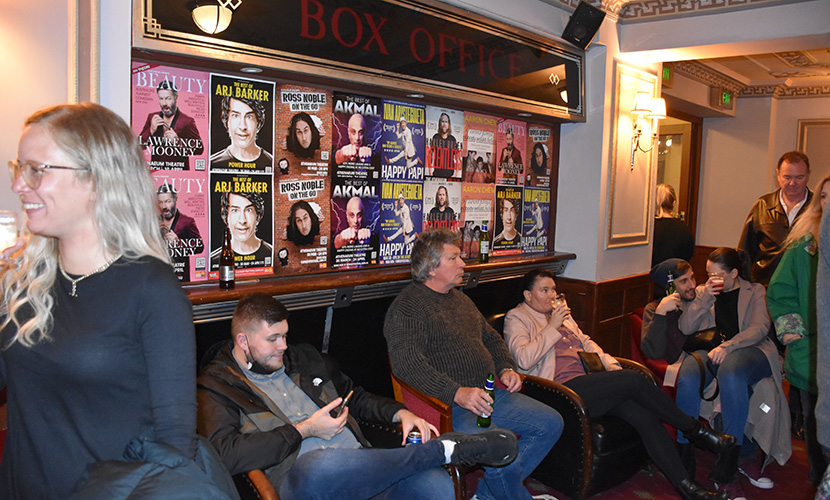 A few curses at the Comedy Festival