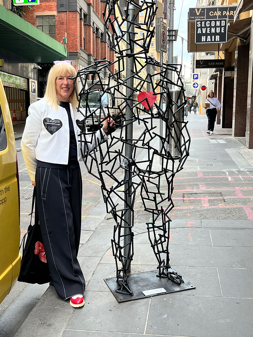 New sculpture “with heart”