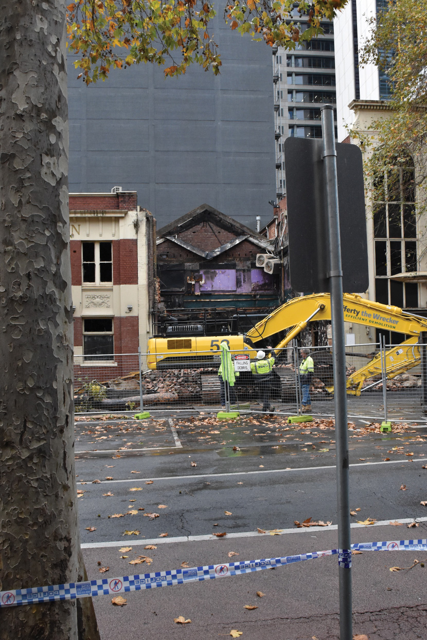 Locals blame squatters for King St fire