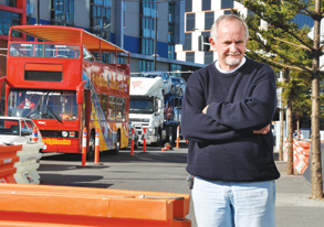 Lane closure causes traffic chaos