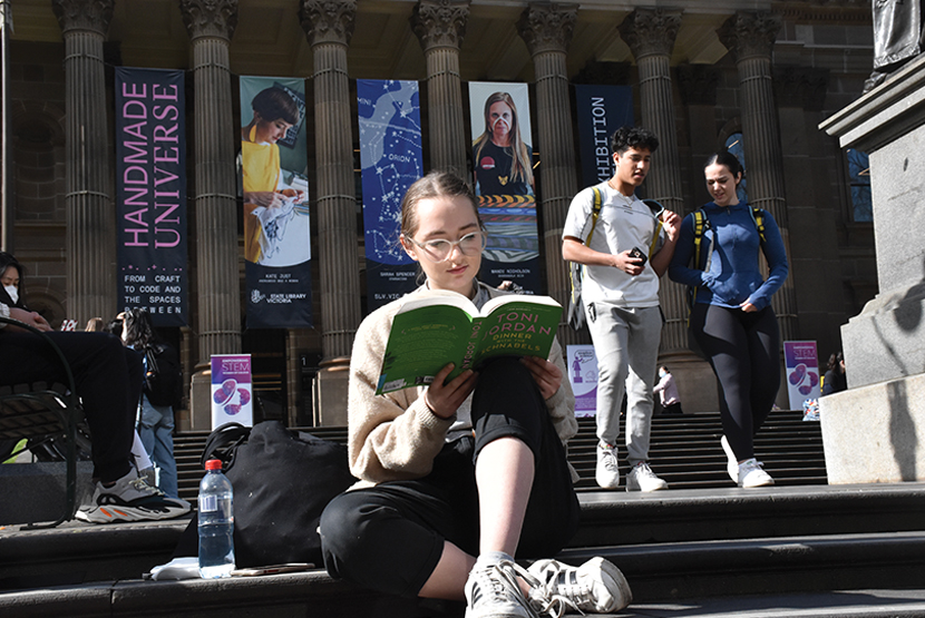 Readers get to work