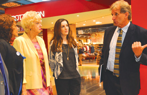 Councillors tour fashion hot spot