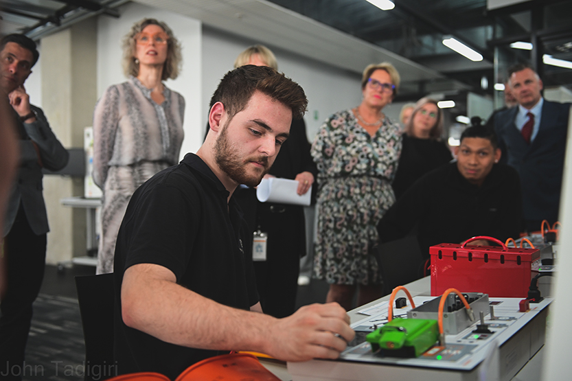 Kangan Institute now home to electric vehicle lab