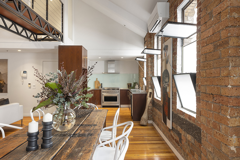 Warehouse chic with industrial influence 