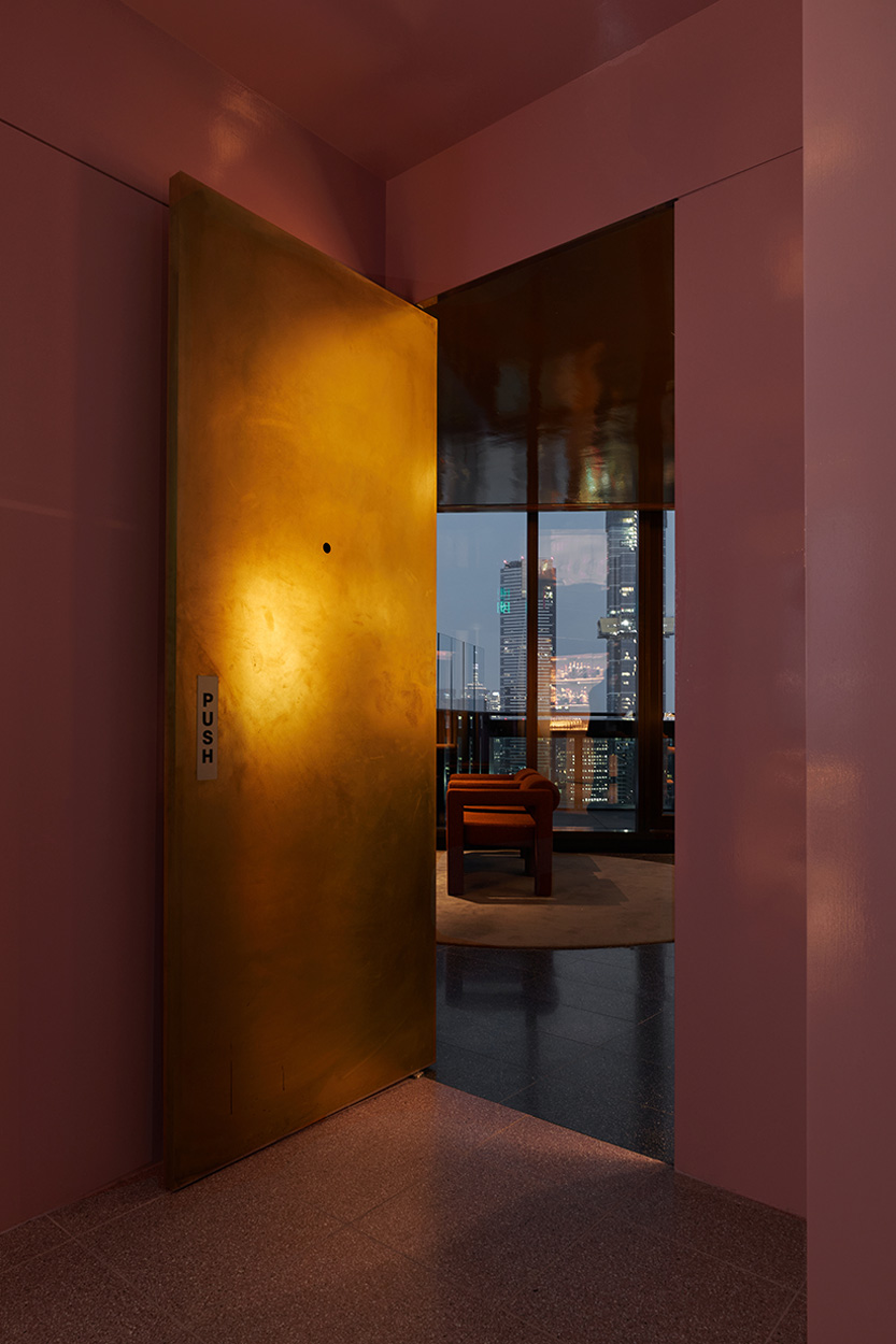 Cloakroom Bar: cocktails in the clouds