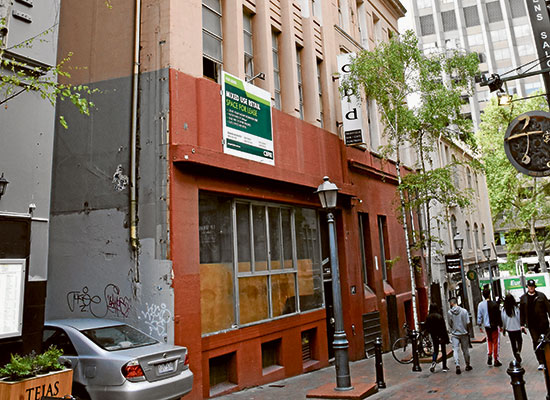 Residents fight off rooftop bar