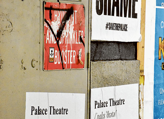 Palace demolition begins