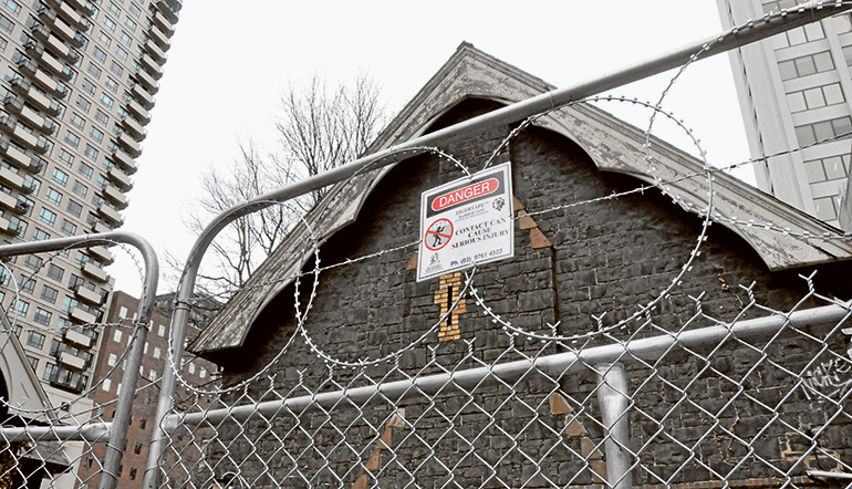Razor wire causes concern