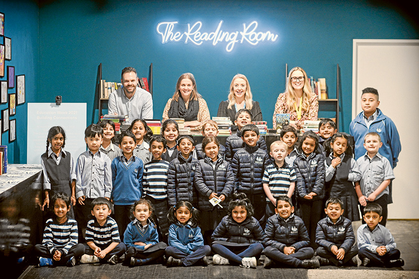 Reading room meets students
