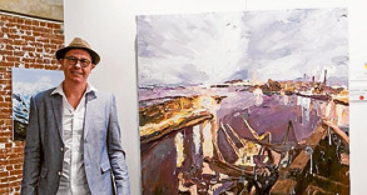 Richard takes out the top art prize